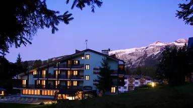 Hotel Alaska