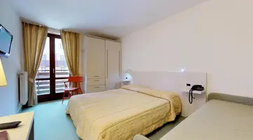 Hotel Alaska