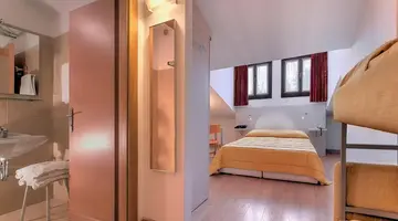 Hotel Alaska