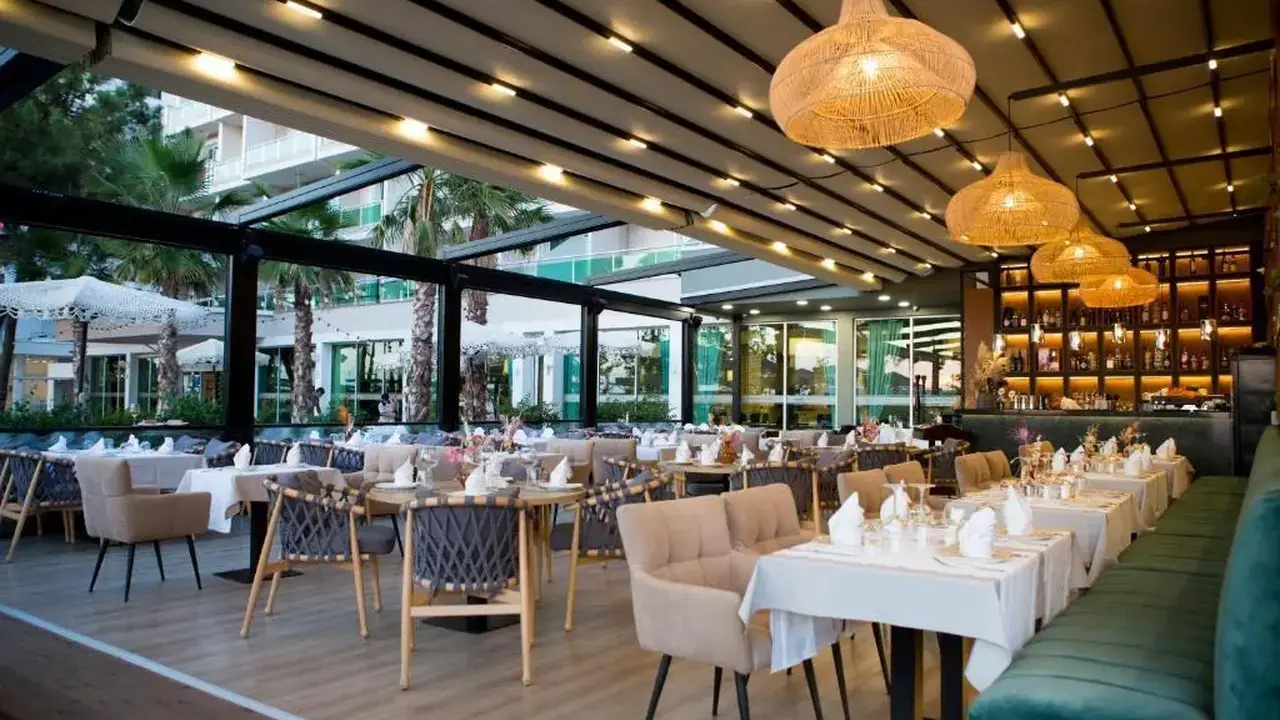 HOTEL ALBANIAN STAR