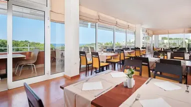 HOTEL ALBATROS PLAVA LAGUNA