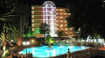 Hotel Alone