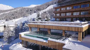 Hotel Alpen Village Resort