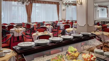 Hotel Ambassador Zlata Husa