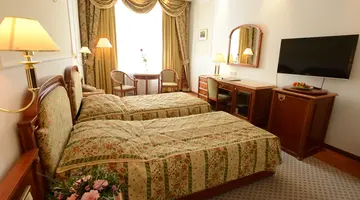 Hotel Ambassador Zlata Husa
