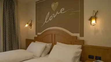 Hotel Amerikan & dependence***/****