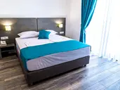HOTEL AMFORA