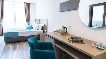 HOTEL AMFORA