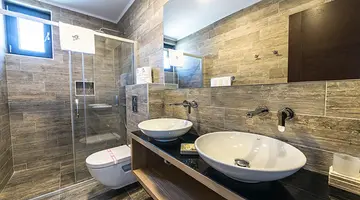 HOTEL AMFORA