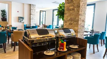 HOTEL AMFORA