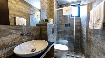 HOTEL AMFORA