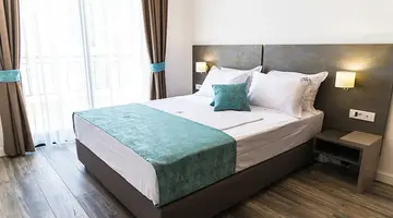 HOTEL AMFORA