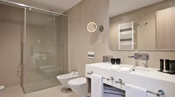 HOTEL AMI BUDVA PETROVAC