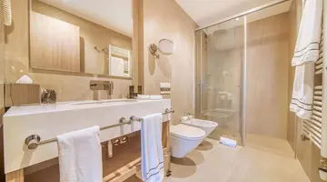 HOTEL AMI BUDVA PETROVAC