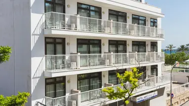 HOTEL AMIC MIRAFLORES