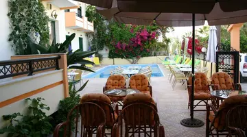 Hotel Anna Apts