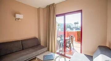 HOTEL & APARTMENTS MYRAMAR FUENGIROLA