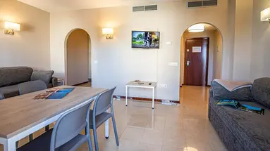 HOTEL & APARTMENTS MYRAMAR FUENGIROLA