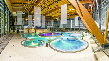 Hotel AquaCity Seasons