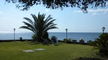 Hotel Arathena Rocks