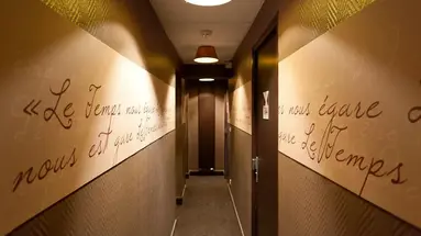 Hotel Ariane Montparnasse by Patrick Hayat