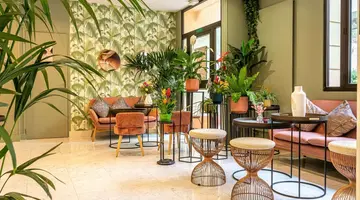 Hotel Ariane Montparnasse by Patrick Hayat