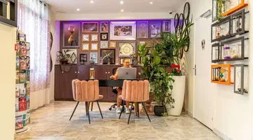 Hotel Ariane Montparnasse by Patrick Hayat