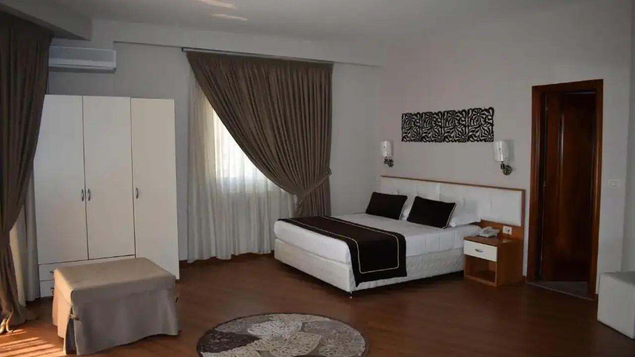 HOTEL ARVI