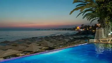 Hotel Aska Just In Beach