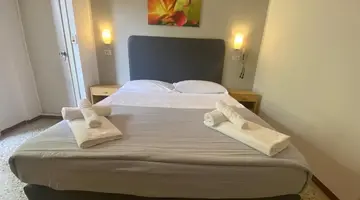 Hotel Ausonia