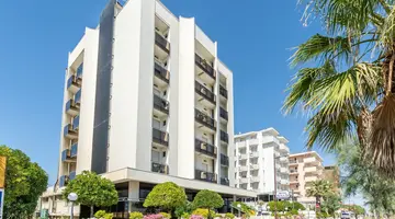 Hotel Avila In***