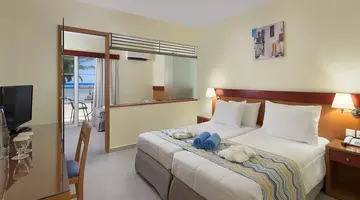 Hotel Avra Beach