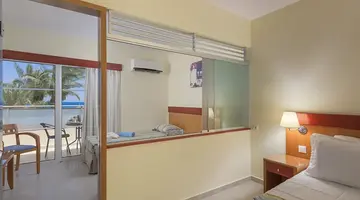 Hotel Avra Beach
