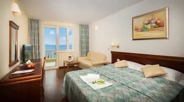 Hotel Bacchus