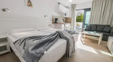Hotel Bahia Calma Beach