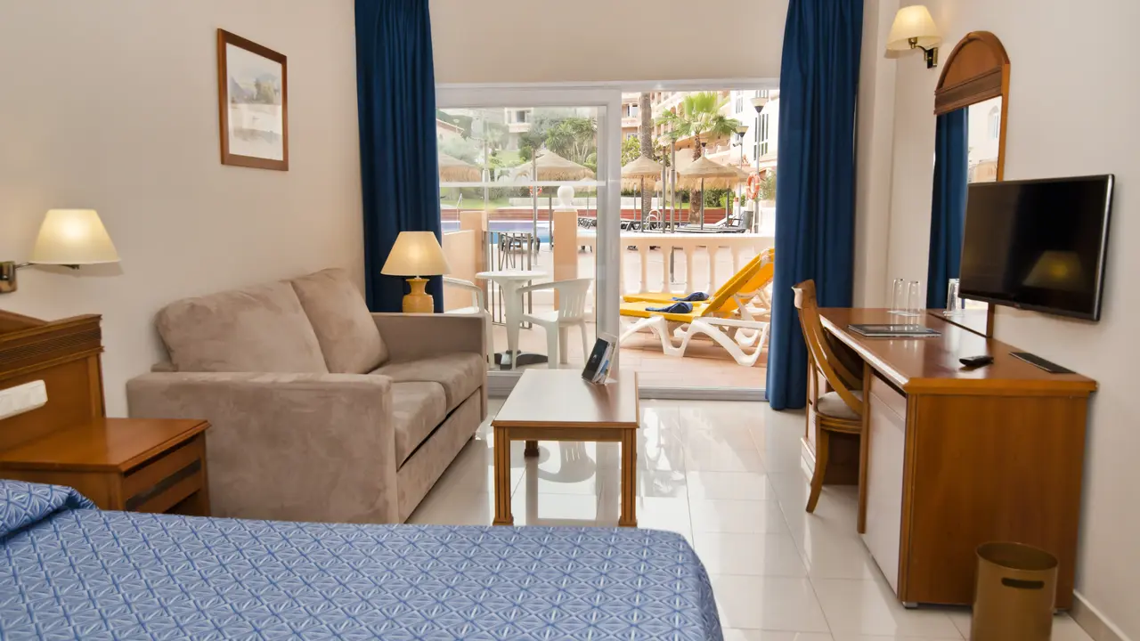 HOTEL BAHIA TROPICAL