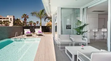 Hotel Baobab Suites
