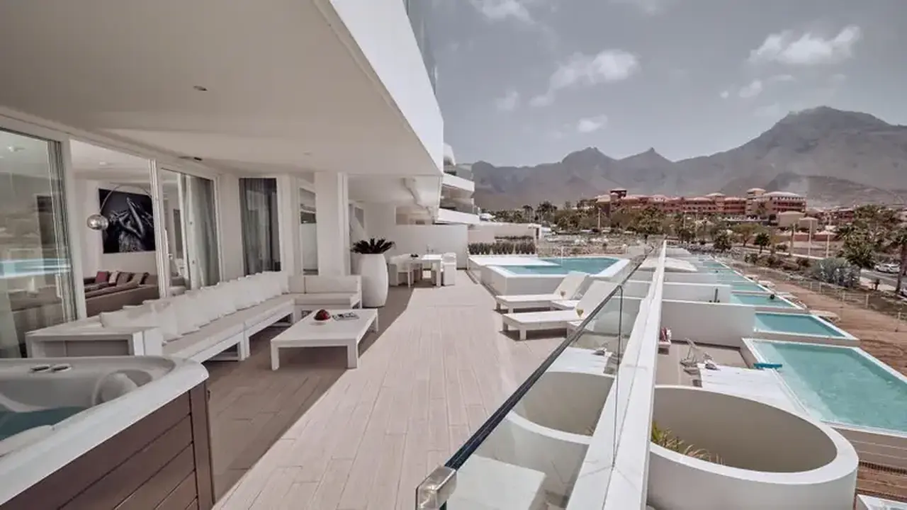 Hotel Baobab Suites