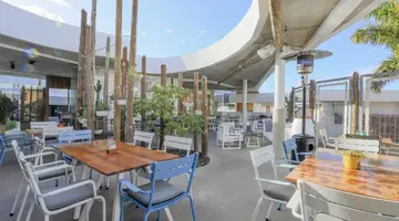 Hotel Baobab Suites