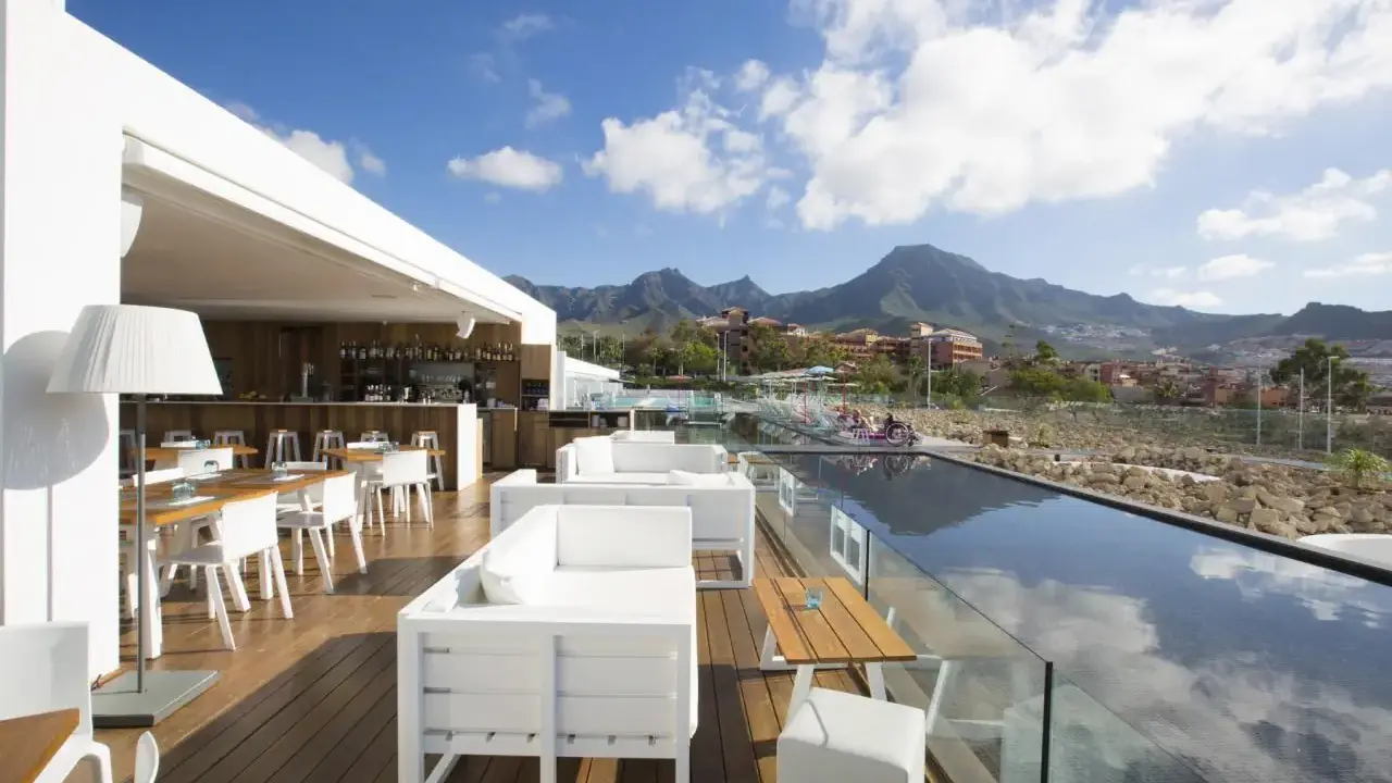 Hotel Baobab Suites