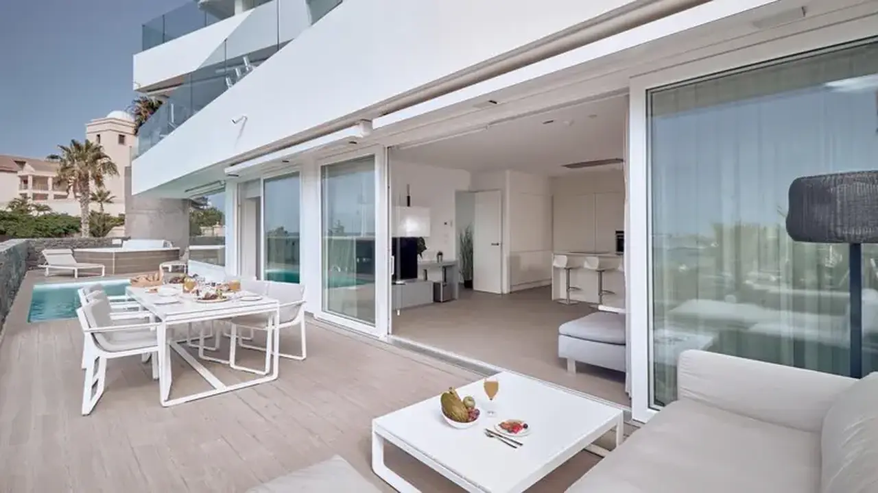 Hotel Baobab Suites