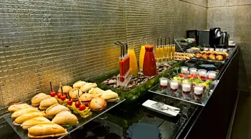 Hotel Barcelona Condal Mar Affiliated by Melia