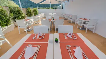 HOTEL BELLEVUE LAGOMONTE