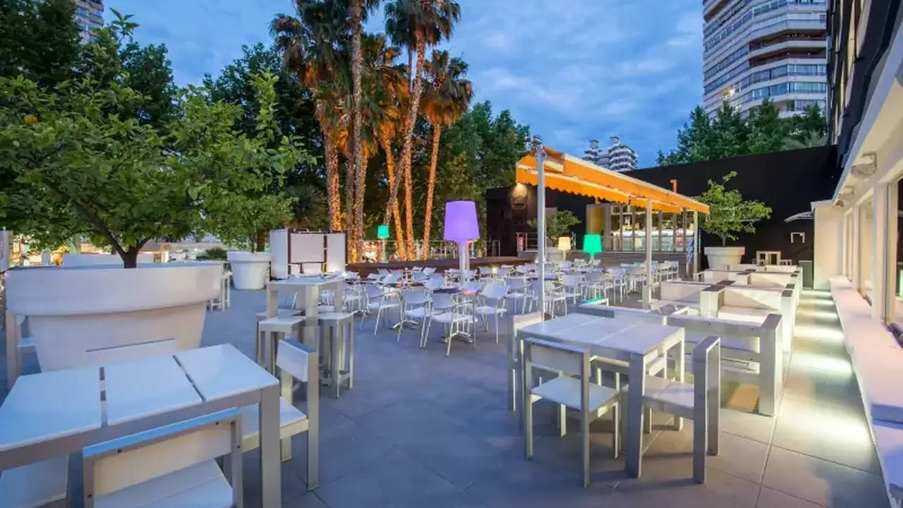 Hotel Belroy