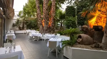 Hotel Belroy