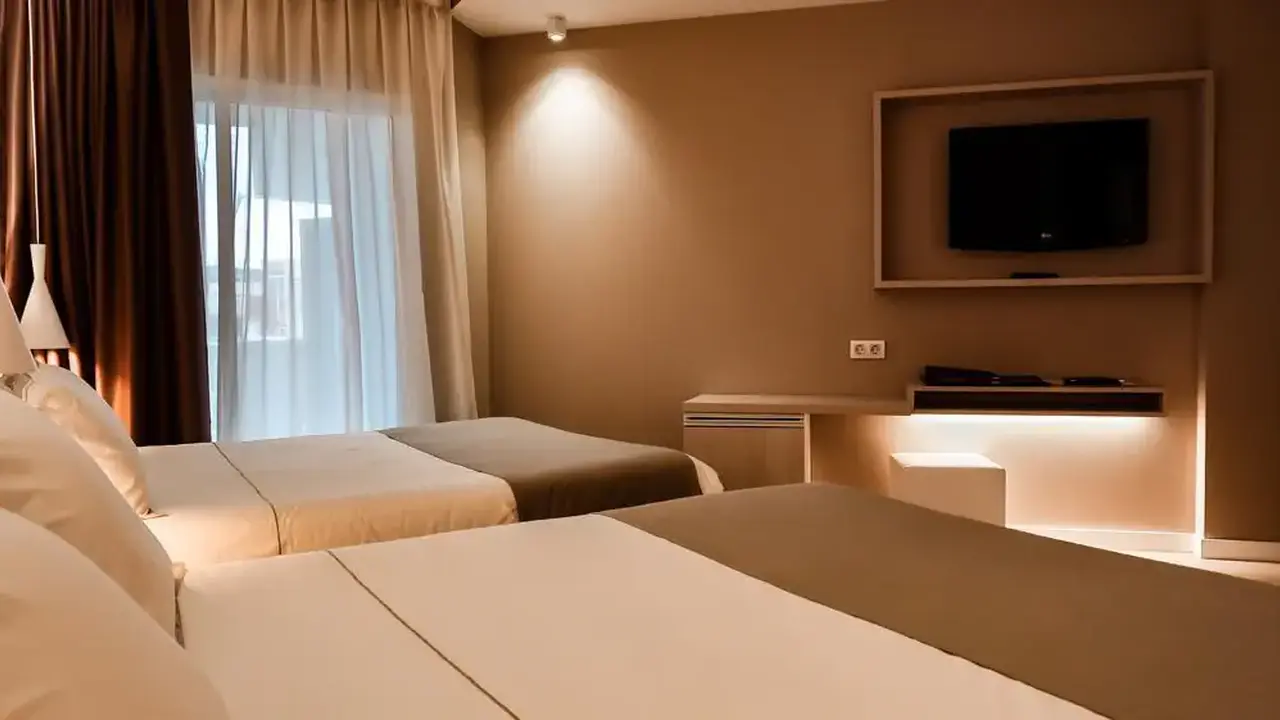 HOTEL BERNAT II