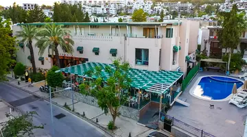 HOTEL BLEU NUIT