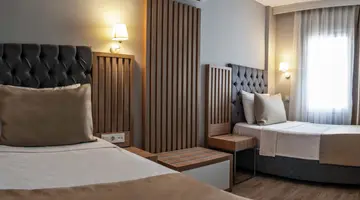 HOTEL BLEU NUIT