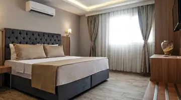 HOTEL BLEU NUIT