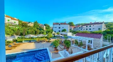 Hotel Brattia - Adults Only